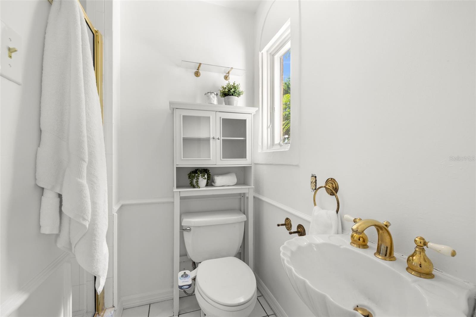 TB8446538 Property Photo