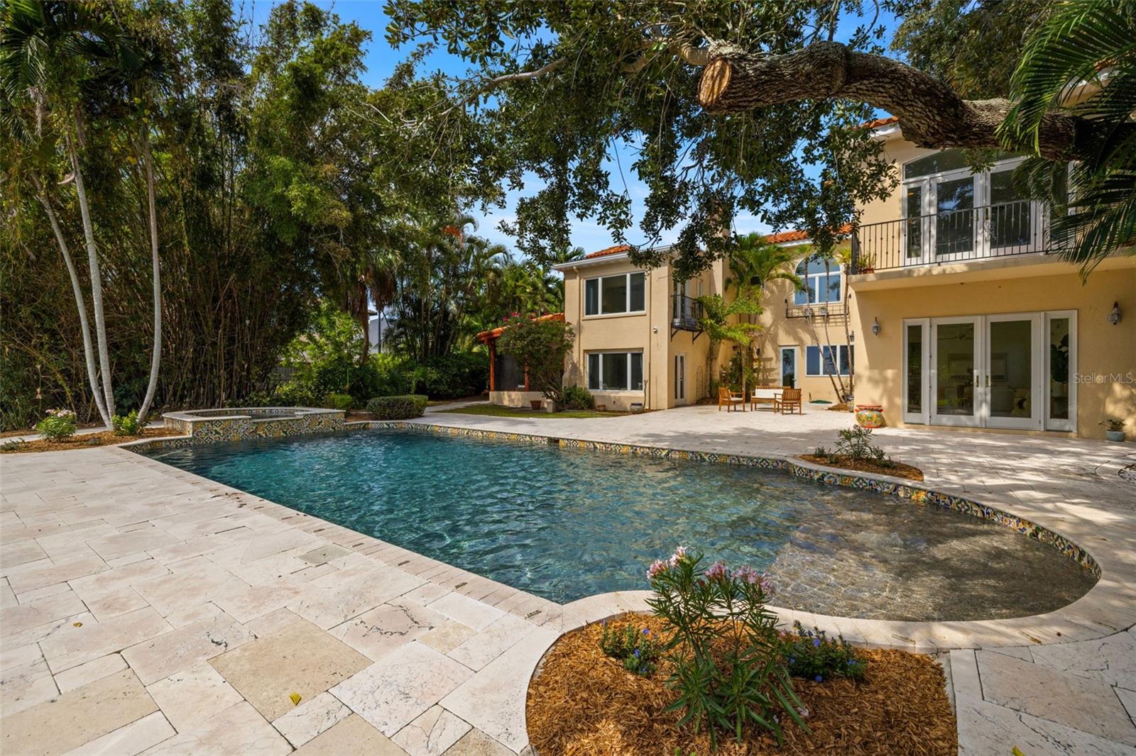 TB8446538 Property Photo