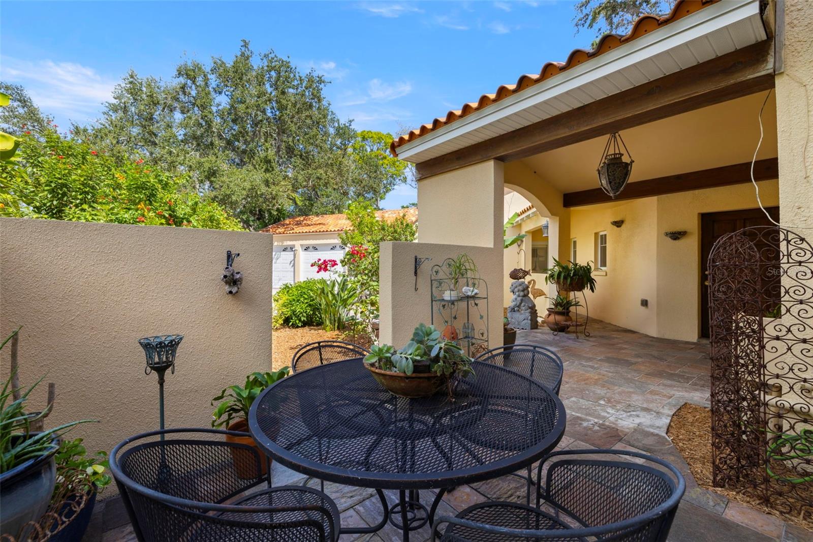 TB8446538 Property Photo