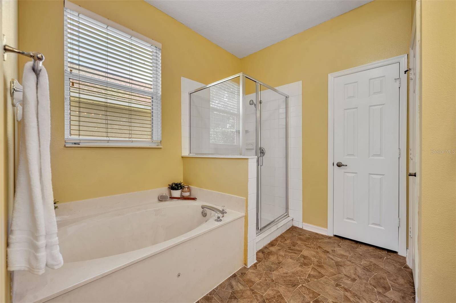 2355 WALNUT HEIGHTS RD, APOPKA, FL, 32703