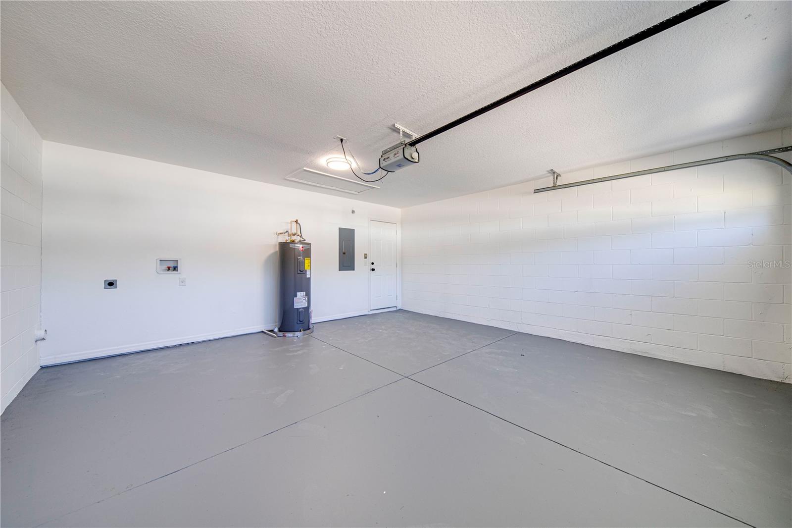 40042 PALM ST, LADY LAKE, FL, 32159