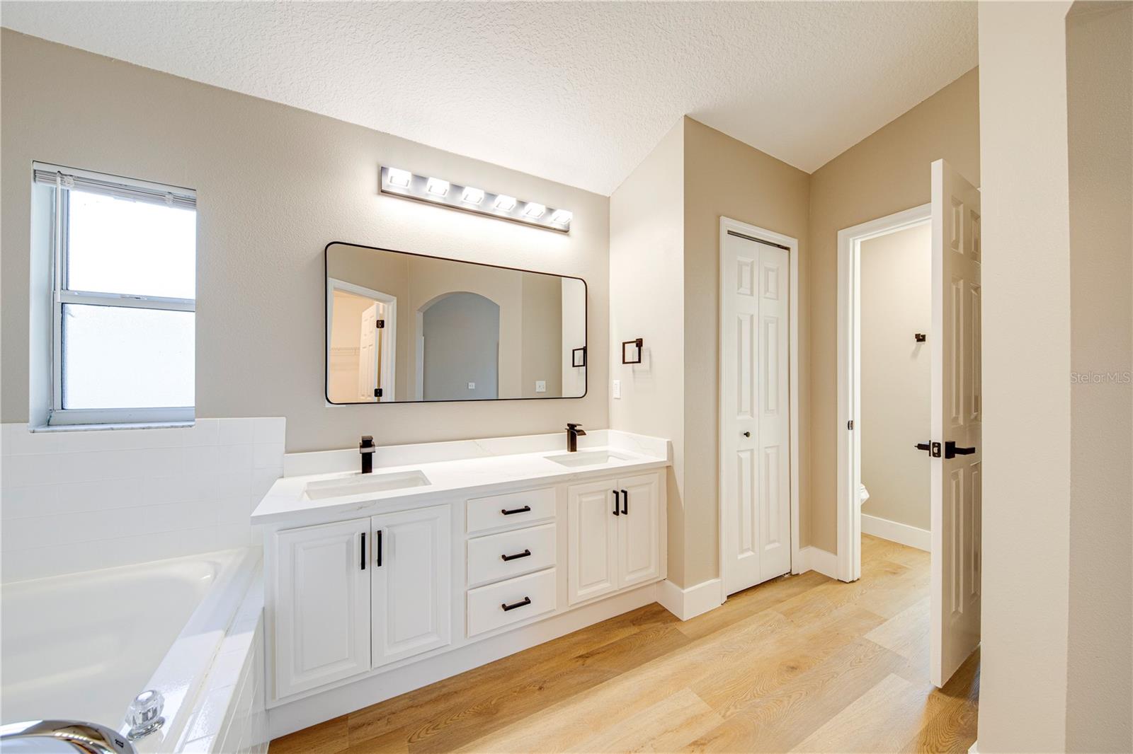 40042 PALM ST, LADY LAKE, FL, 32159