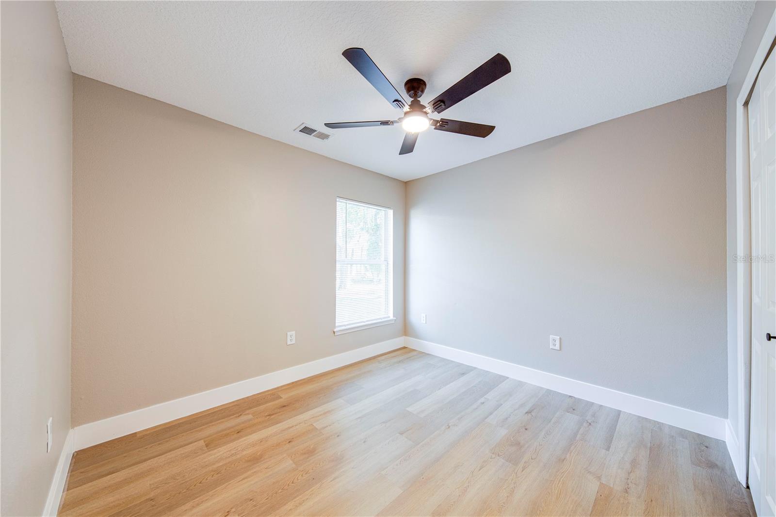 40042 PALM ST, LADY LAKE, FL, 32159