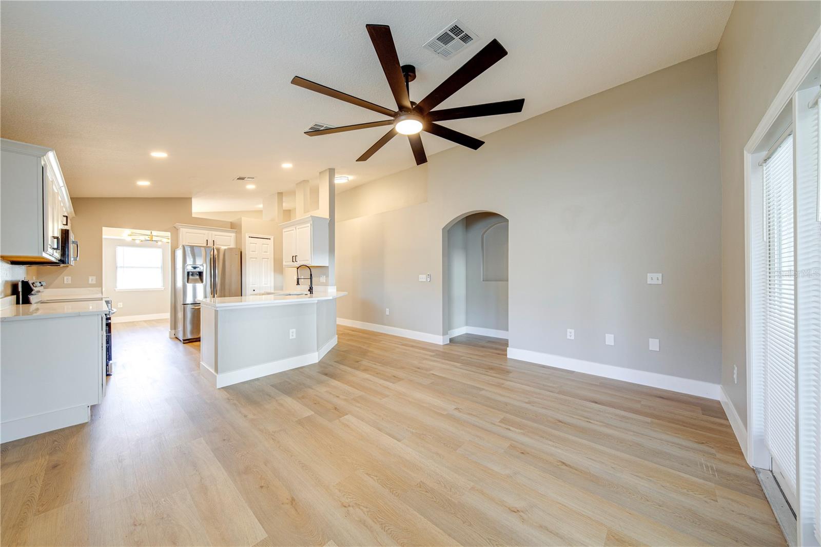 40042 PALM ST, LADY LAKE, FL, 32159