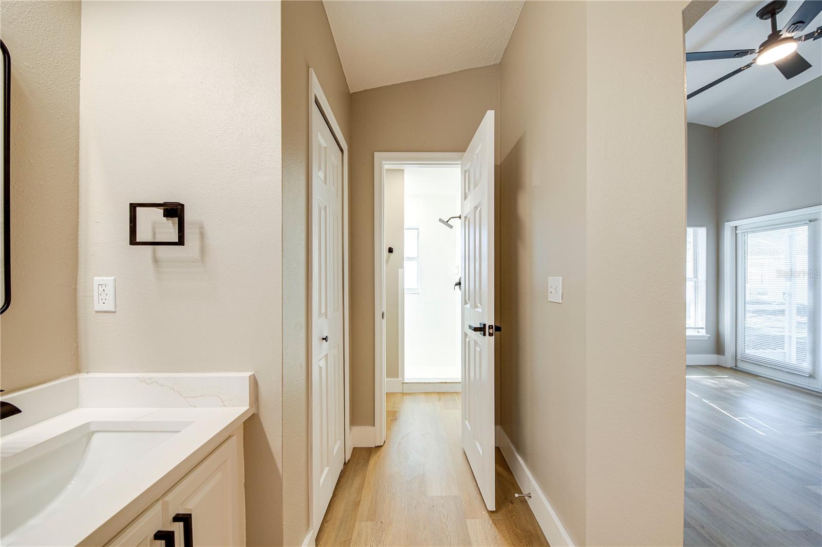 40042 PALM ST, LADY LAKE, FL, 32159