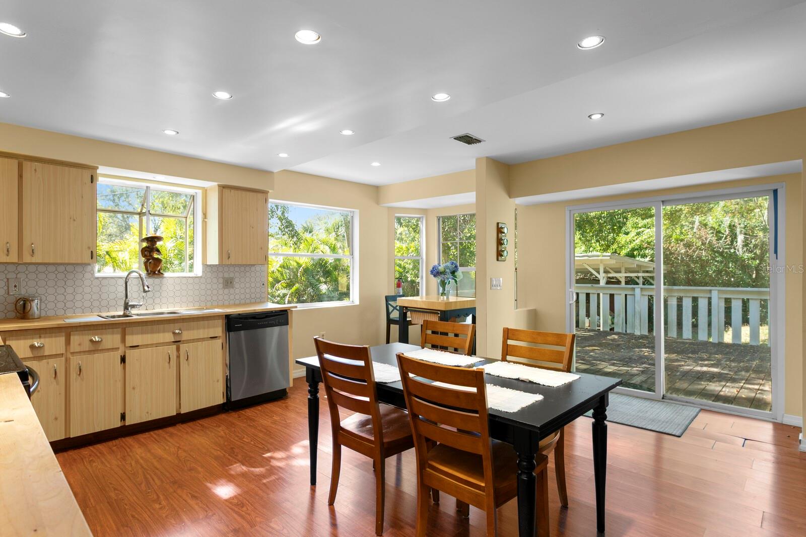 1343 HIGHLAND AVE, TARPON SPRINGS, FL, 34689