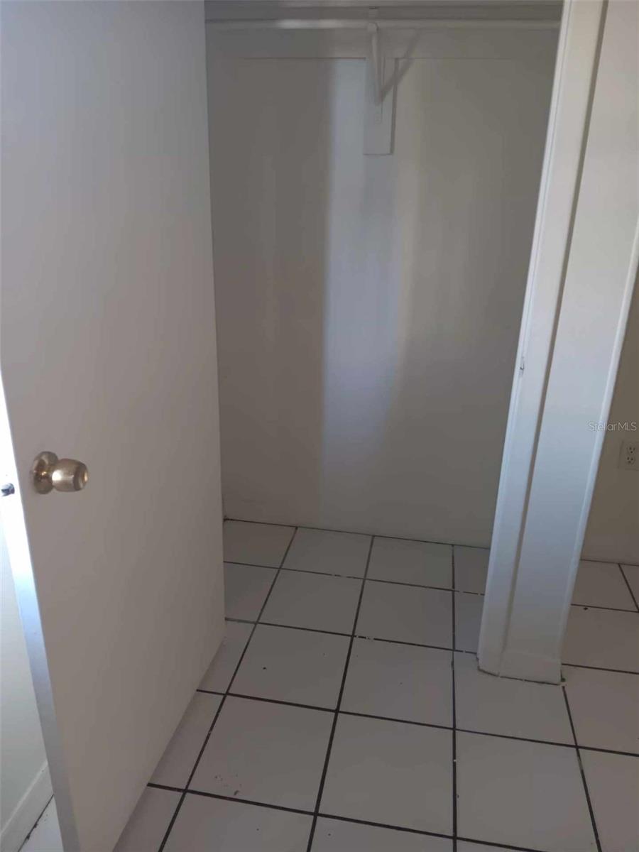 2537 N TUTTLE AVE, SARASOTA, FL, 34234