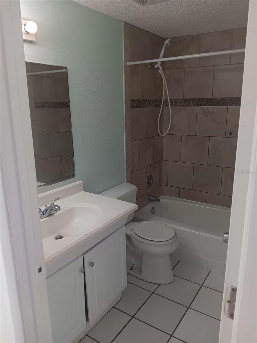 2537 N TUTTLE AVE, SARASOTA, FL, 34234