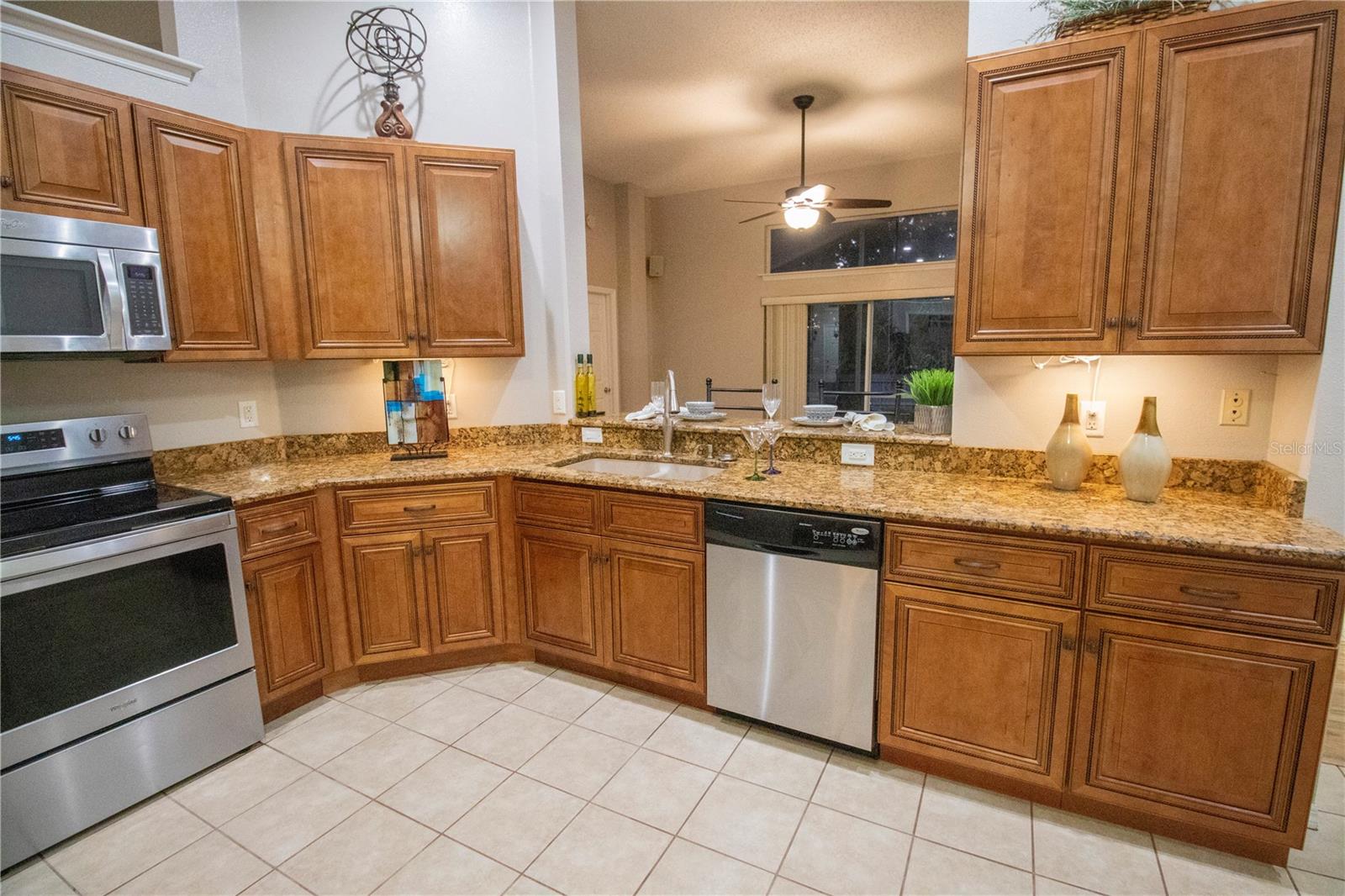 878 LAKE JACKSON CIR, APOPKA, FL, 32703