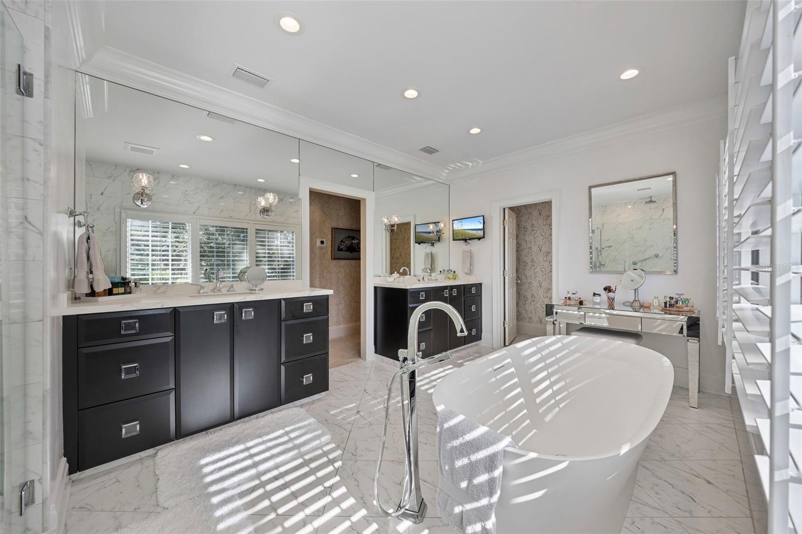 TB8446677 Property Photo