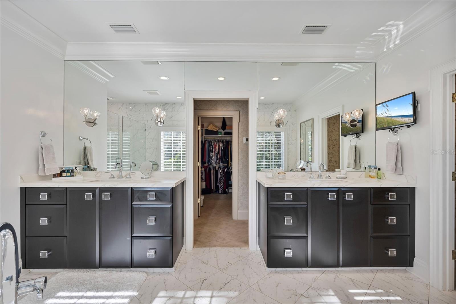 TB8446677 Property Photo