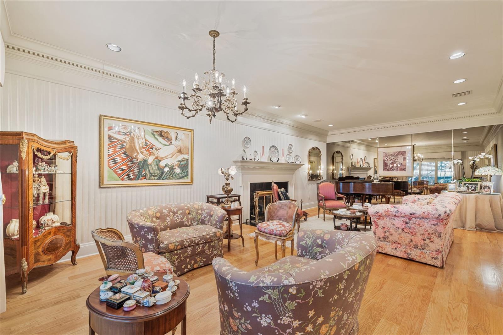 TB8446677 Property Photo