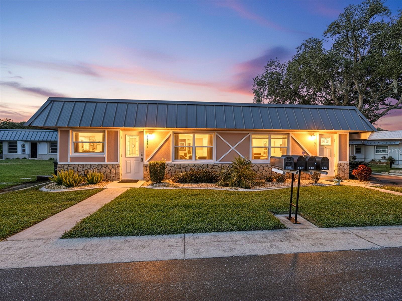 W7880616 Property Photo