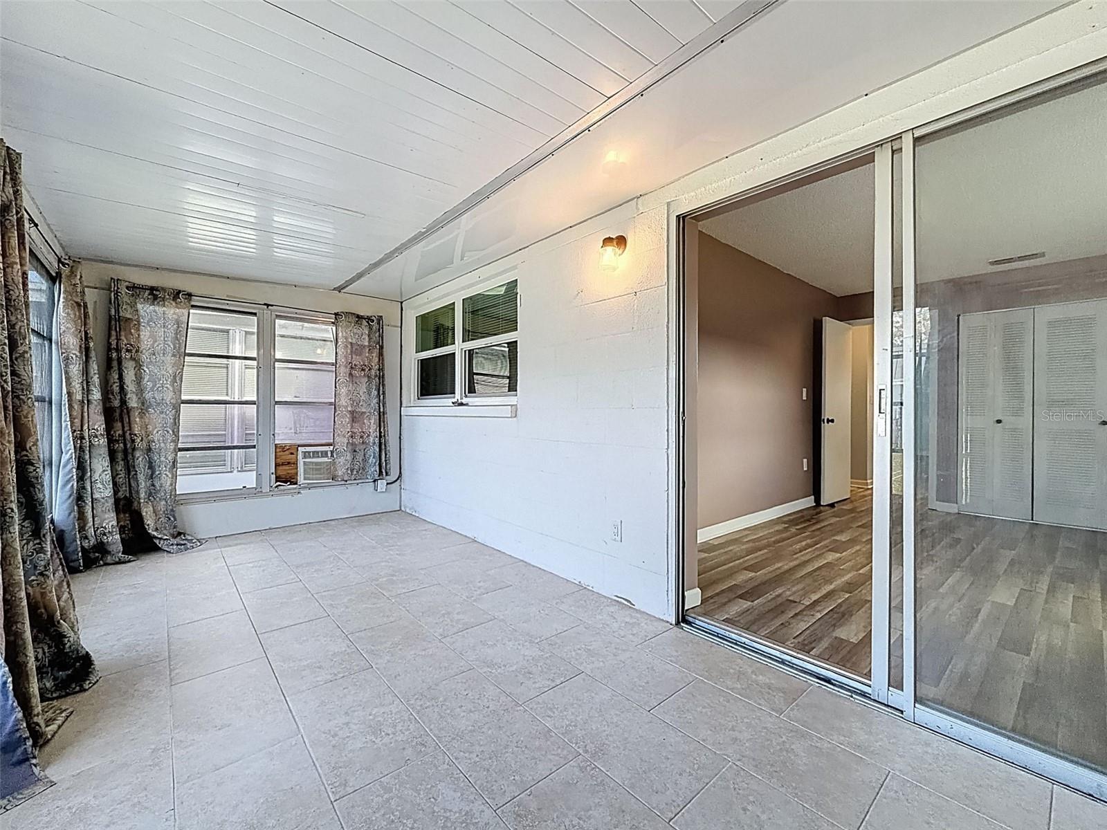 W7880616 Property Photo