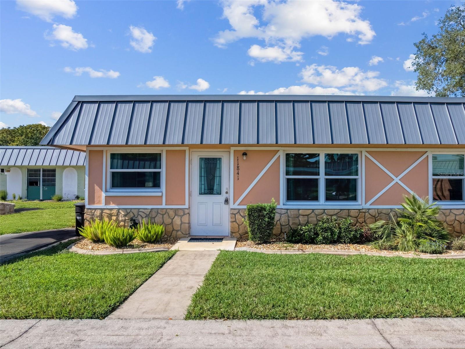 W7880616 Property Photo