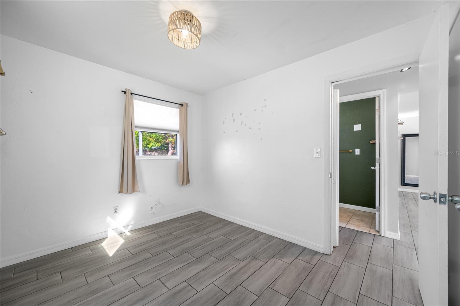 3033 24TH AVE N, ST PETERSBURG, FL, 33713