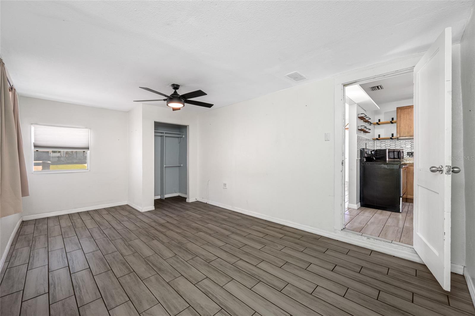 3033 24TH AVE N, ST PETERSBURG, FL, 33713