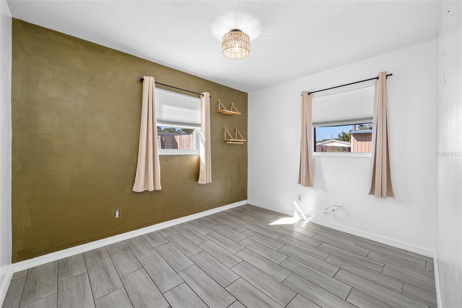 3033 24TH AVE N, ST PETERSBURG, FL, 33713