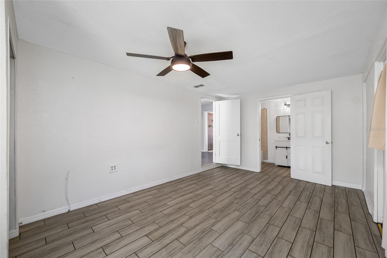 3033 24TH AVE N, ST PETERSBURG, FL, 33713