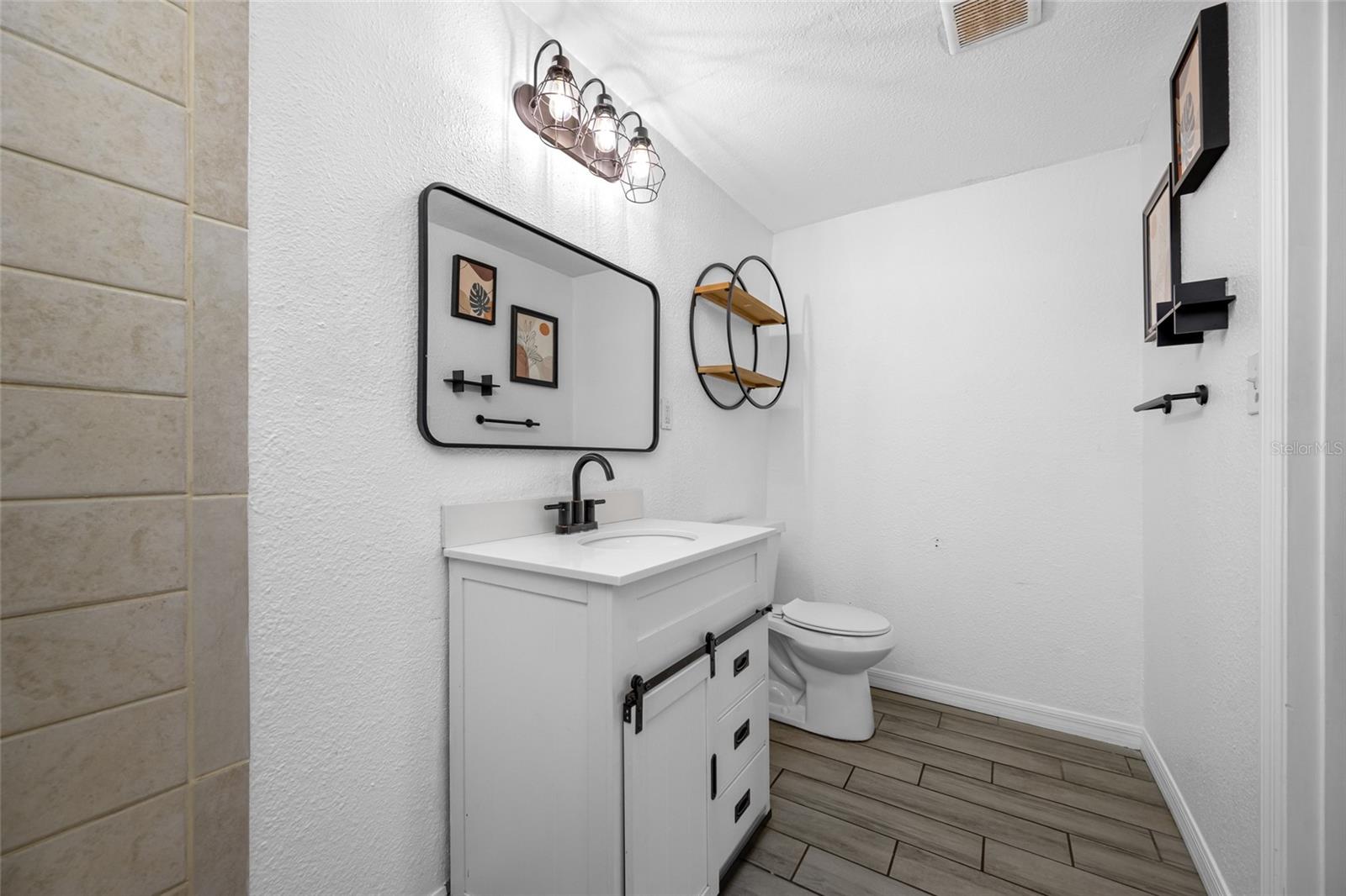 3033 24TH AVE N, ST PETERSBURG, FL, 33713