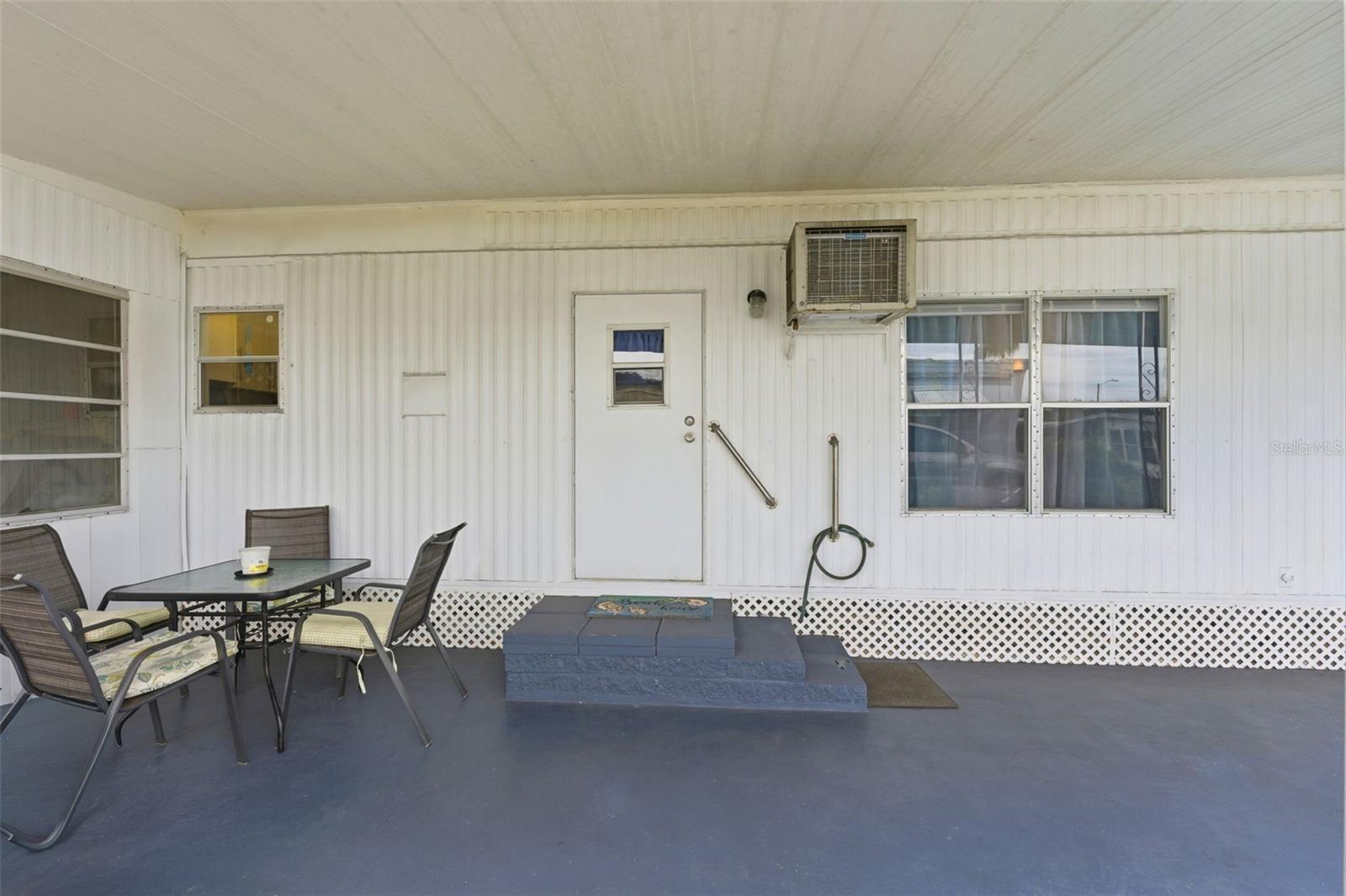 TB8446709 Property Photo