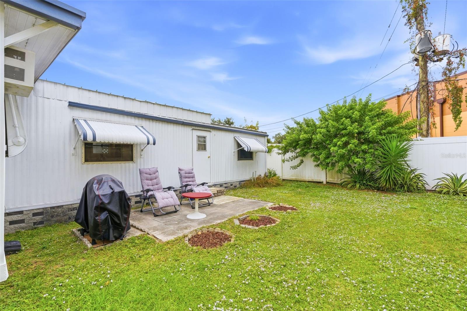 TB8446709 Property Photo