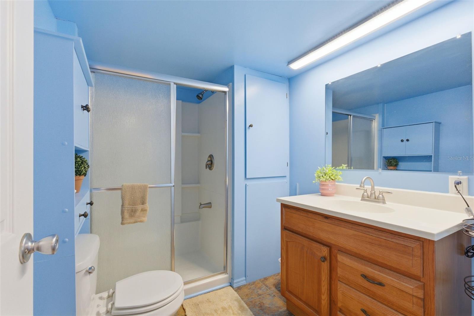 TB8446709 Property Photo