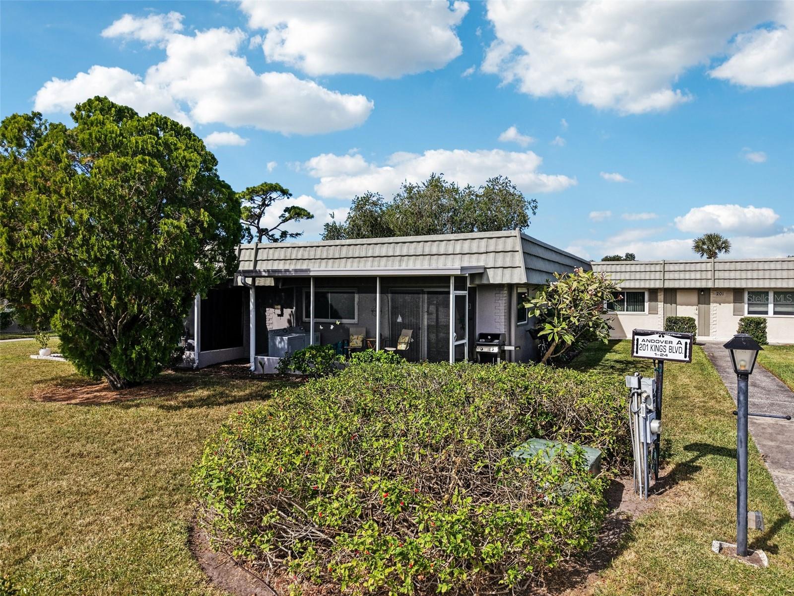 TB8446711 Property Photo