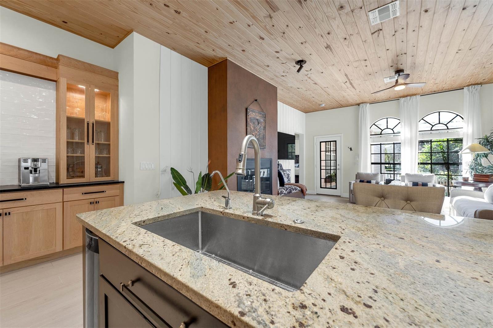 718 HONEYSUCKLE AVE, CELEBRATION, FL, 34747