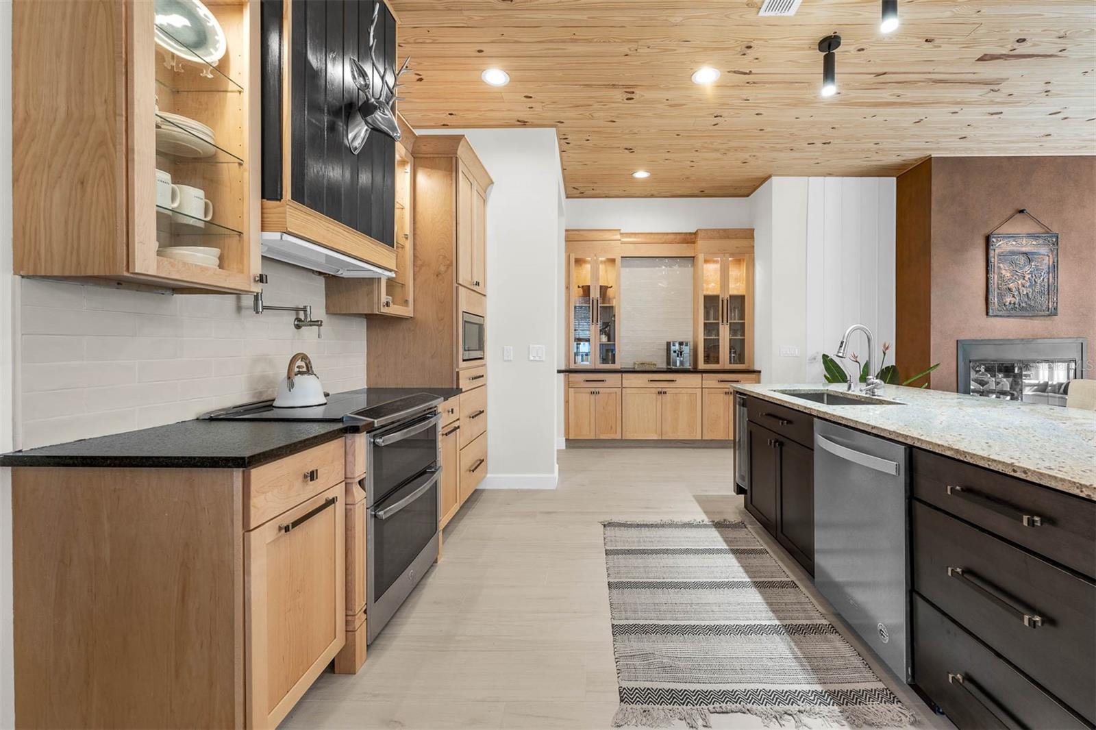 718 HONEYSUCKLE AVE, CELEBRATION, FL, 34747