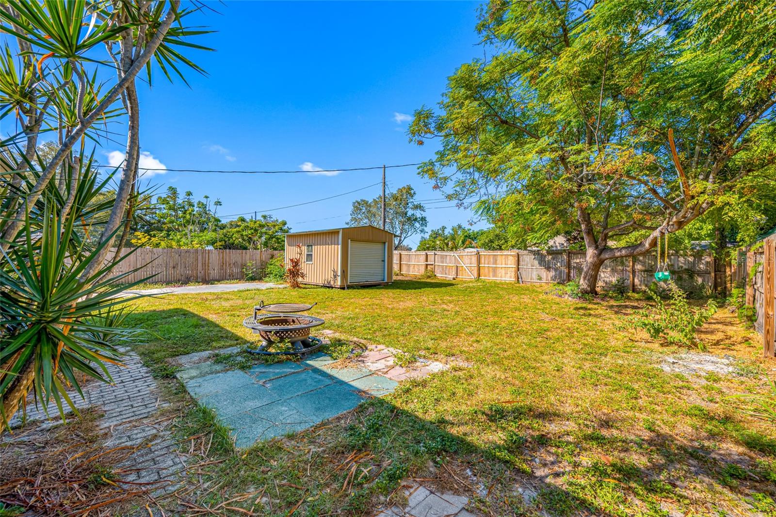 3033 24TH AVE N, ST PETERSBURG, FL, 33713