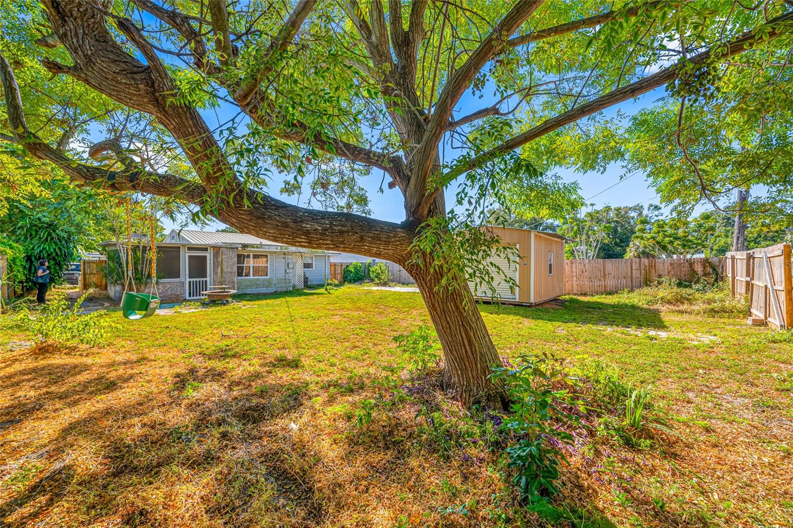 3033 24TH AVE N, ST PETERSBURG, FL, 33713