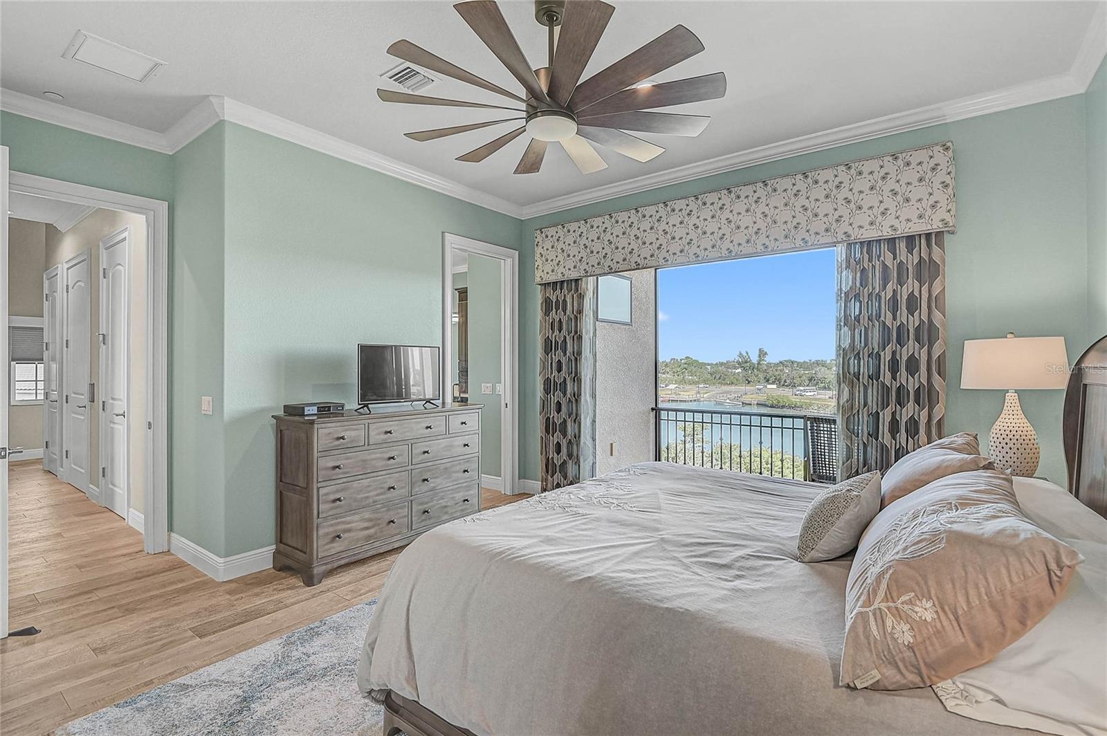 205 E VENICE AVE, VENICE, FL, 34285