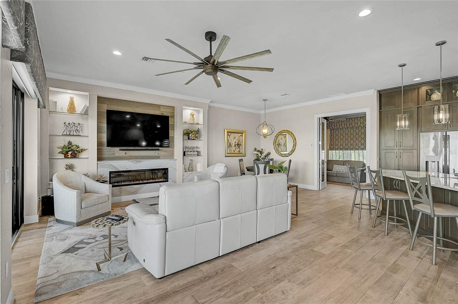 205 E VENICE AVE, VENICE, FL, 34285