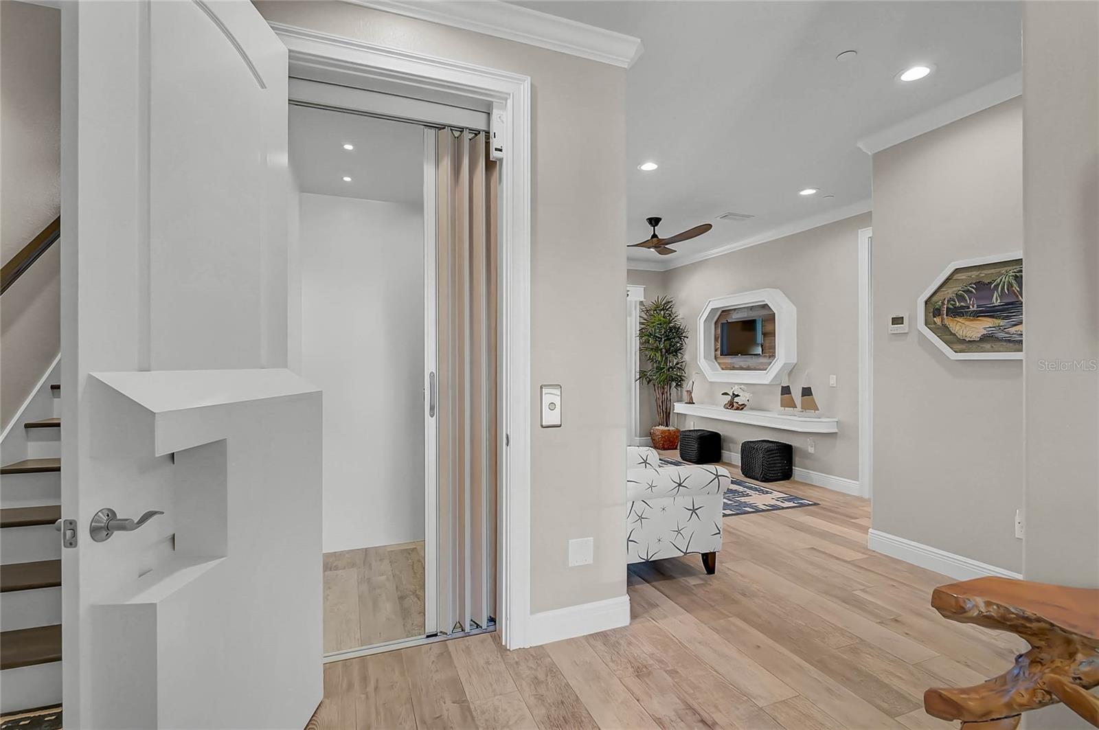 205 E VENICE AVE, VENICE, FL, 34285