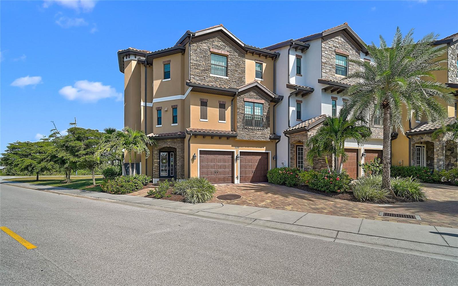 205 E VENICE AVE, VENICE, FL, 34285