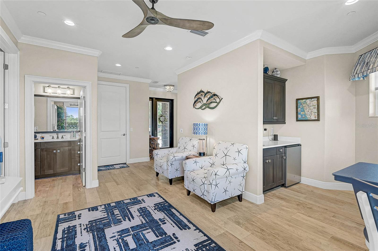 205 E VENICE AVE, VENICE, FL, 34285