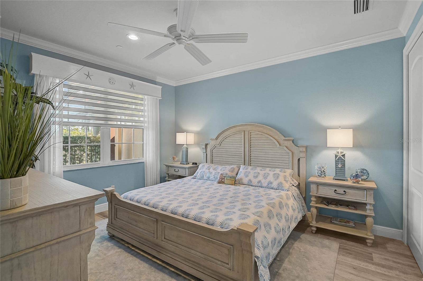 205 E VENICE AVE, VENICE, FL, 34285