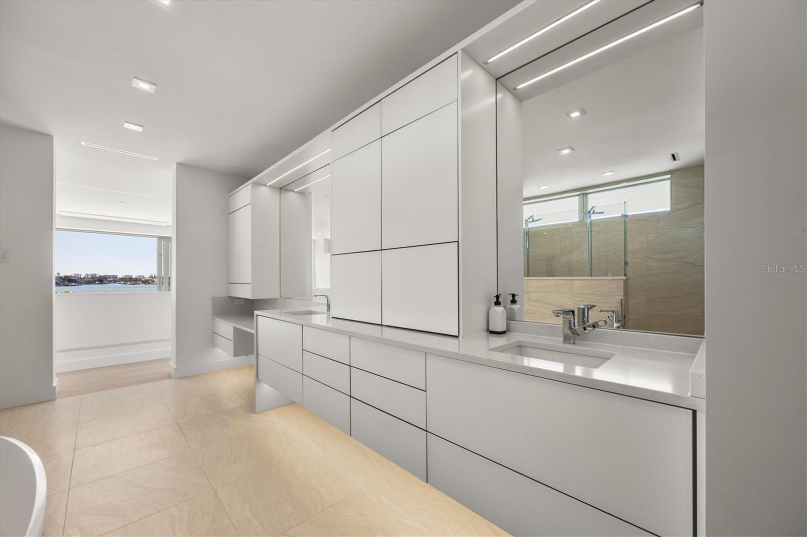 A4671584 Property Photo