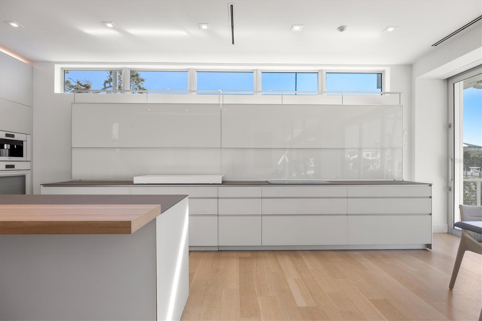 A4671584 Property Photo