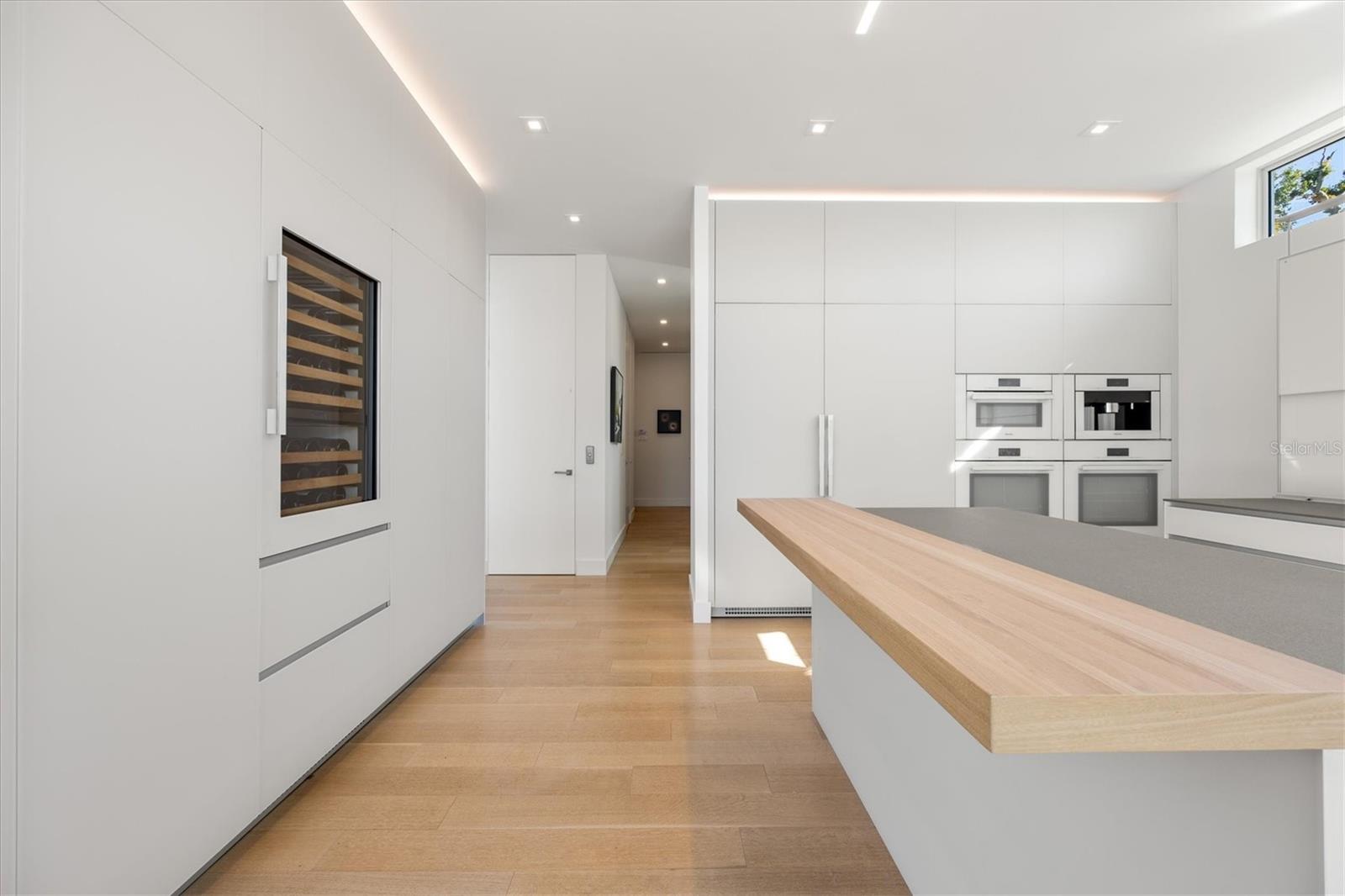 A4671584 Property Photo