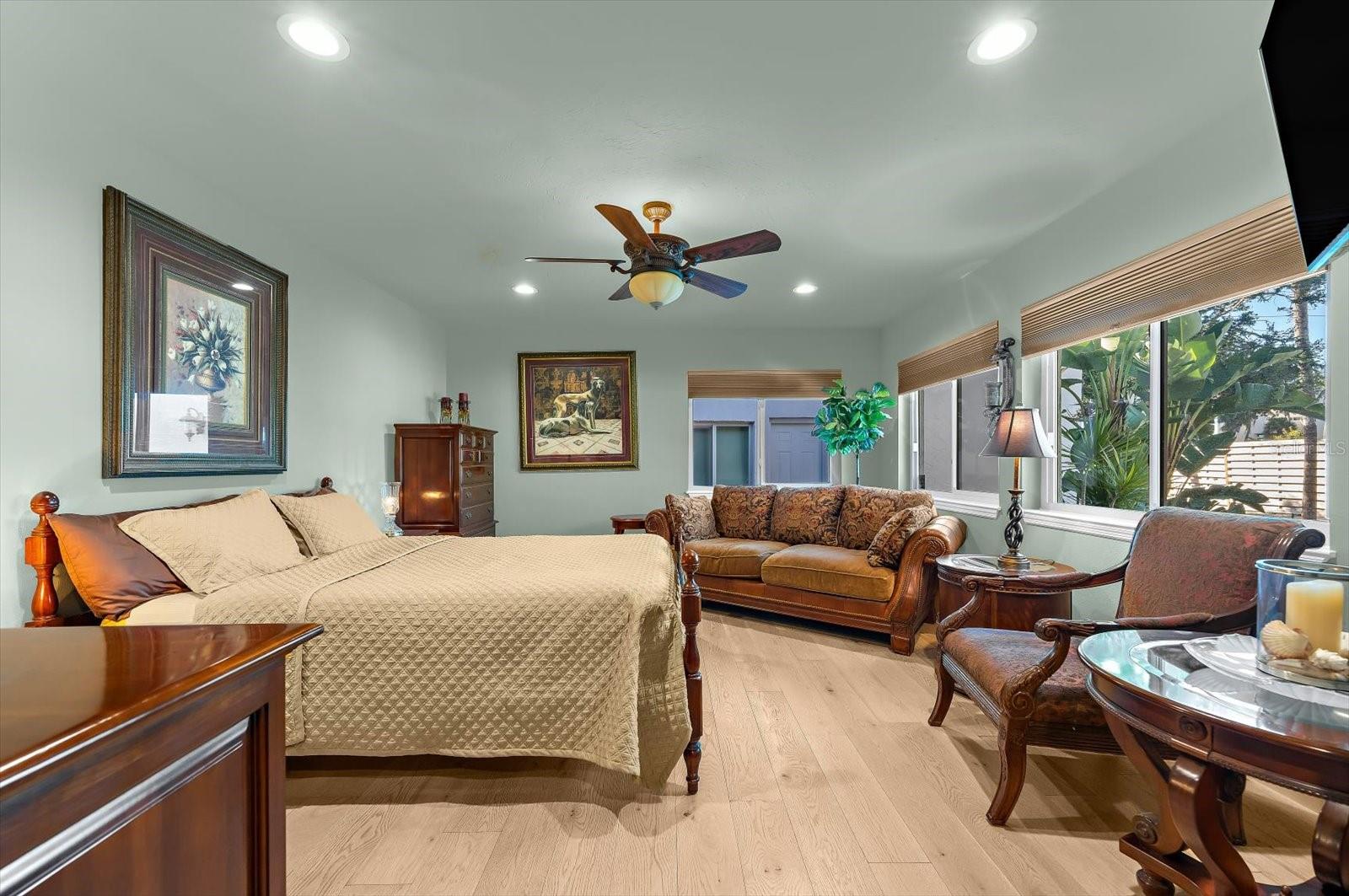 4817 OCEAN BLVD, SARASOTA, FL, 34242