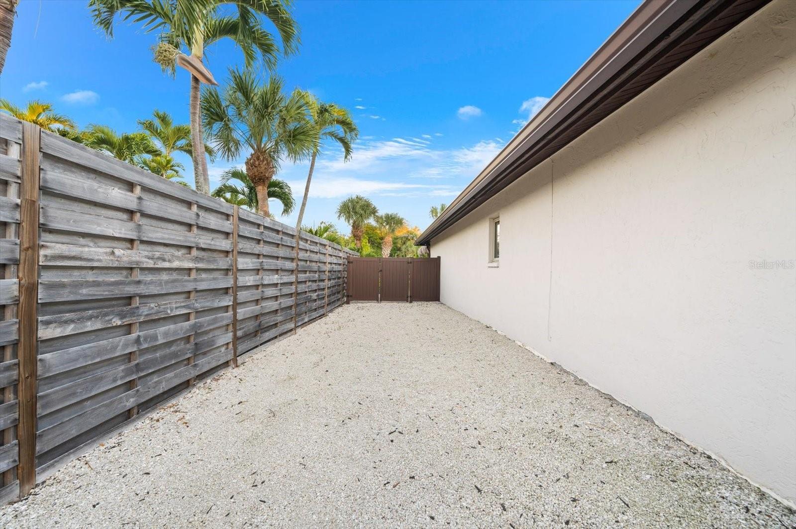 4817 OCEAN BLVD, SARASOTA, FL, 34242