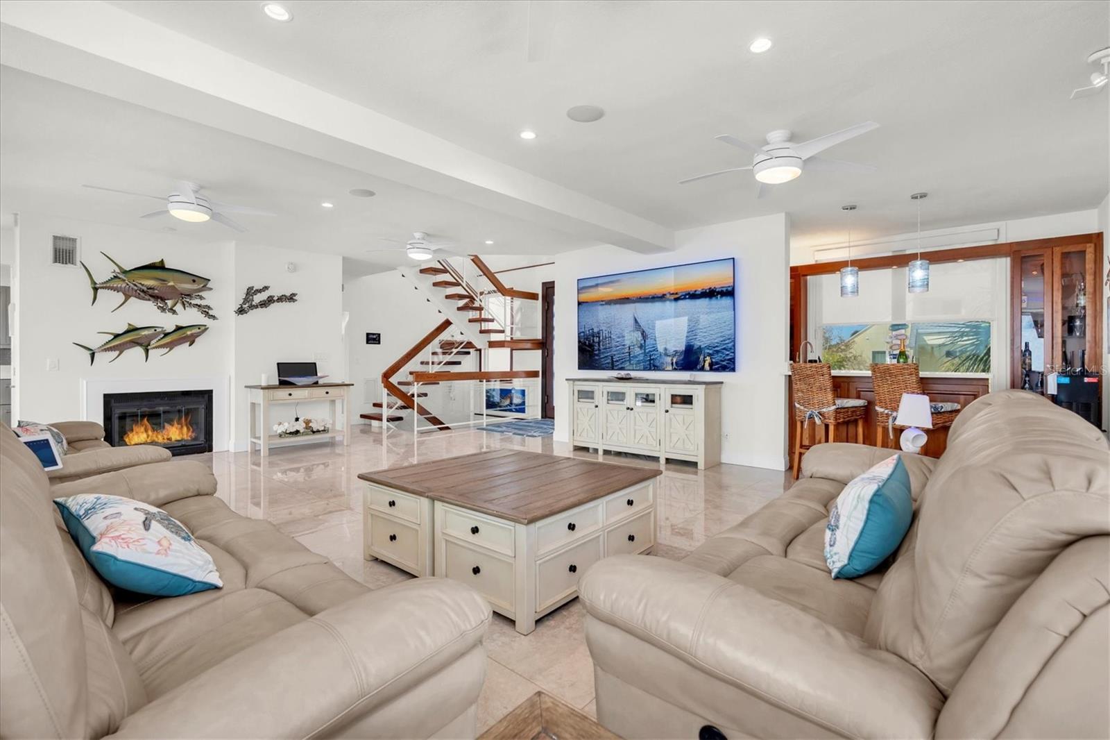 TB8446812 Property Photo