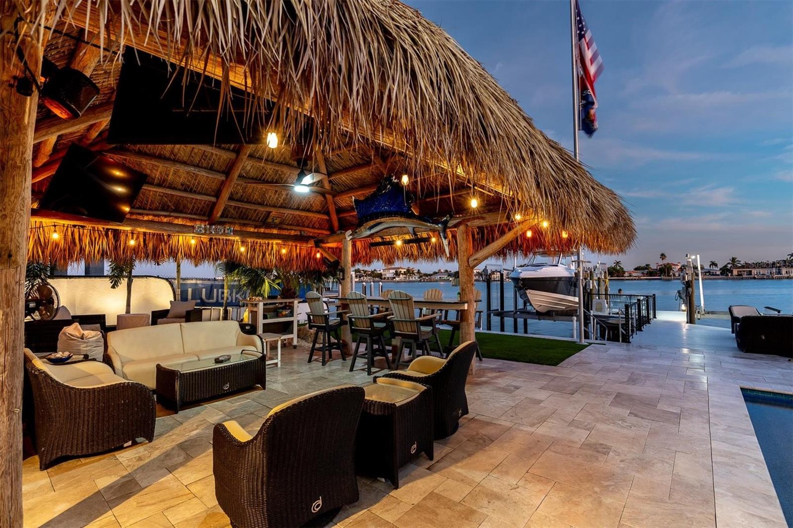 TB8446812 Property Photo