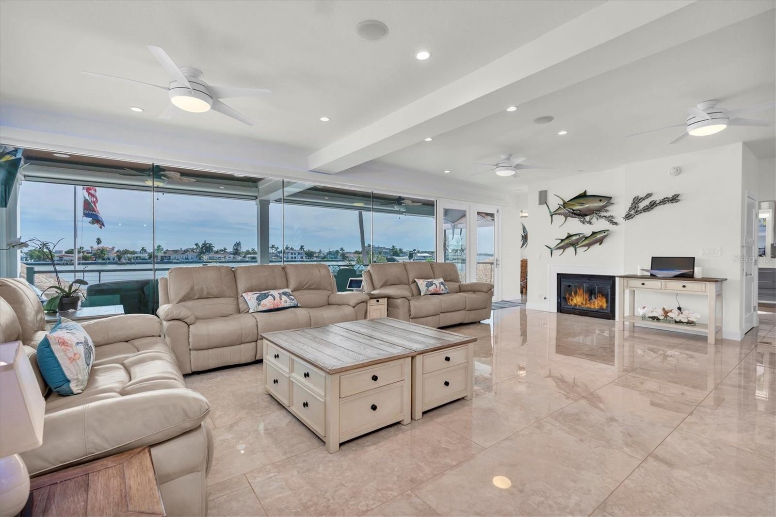 TB8446812 Property Photo