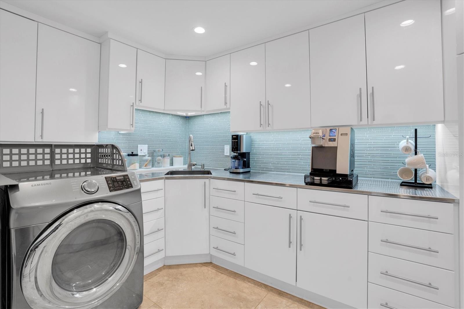 TB8446812 Property Photo