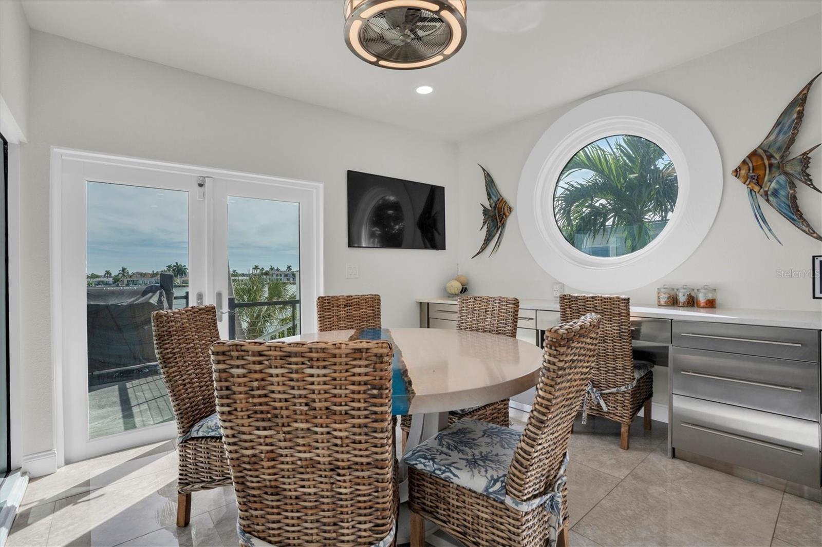 TB8446812 Property Photo