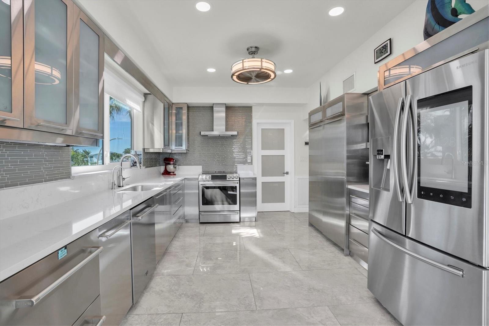 TB8446812 Property Photo