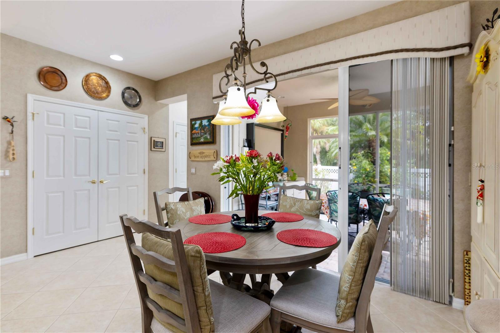 7621 CHARLESTON ST, UNIVERSITY PARK, FL, 34201